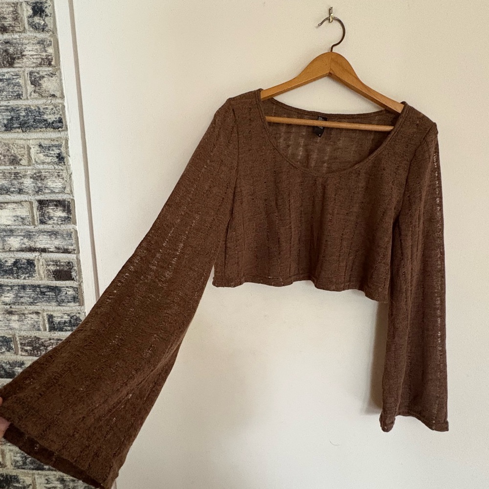 Cropped lightweight long sleeve